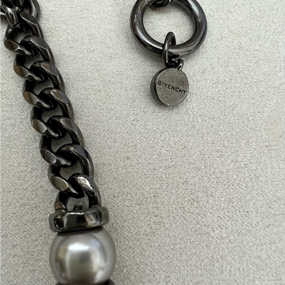 Givenchy faux pearl crystal necklace - Picture 8 of 12
